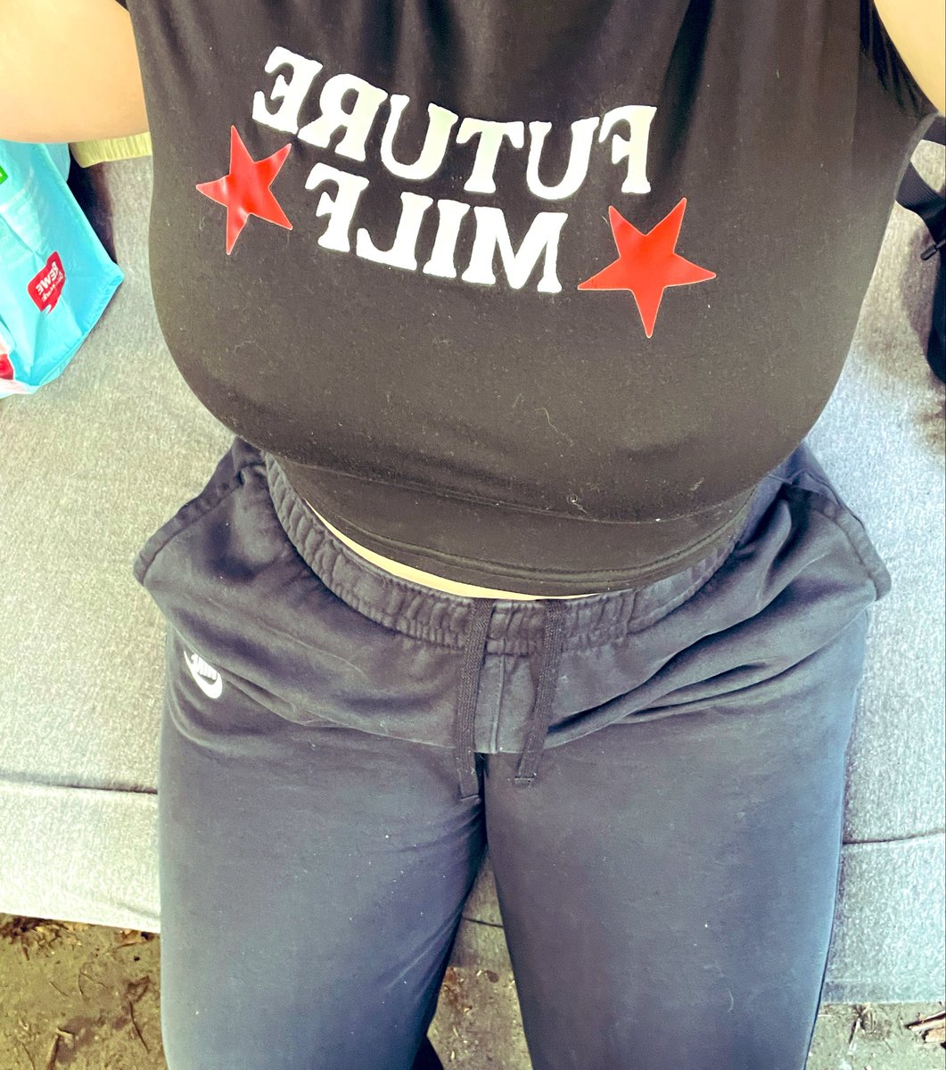 xdarleenmdt's tweet photo. Future Milf🔥😝
#curvy #curvygirl #hot #CurvyBeauty #thicc #mommymilkers #thick #nrwgirl #milf #futuremilf https://t.co/teJbABrvnB