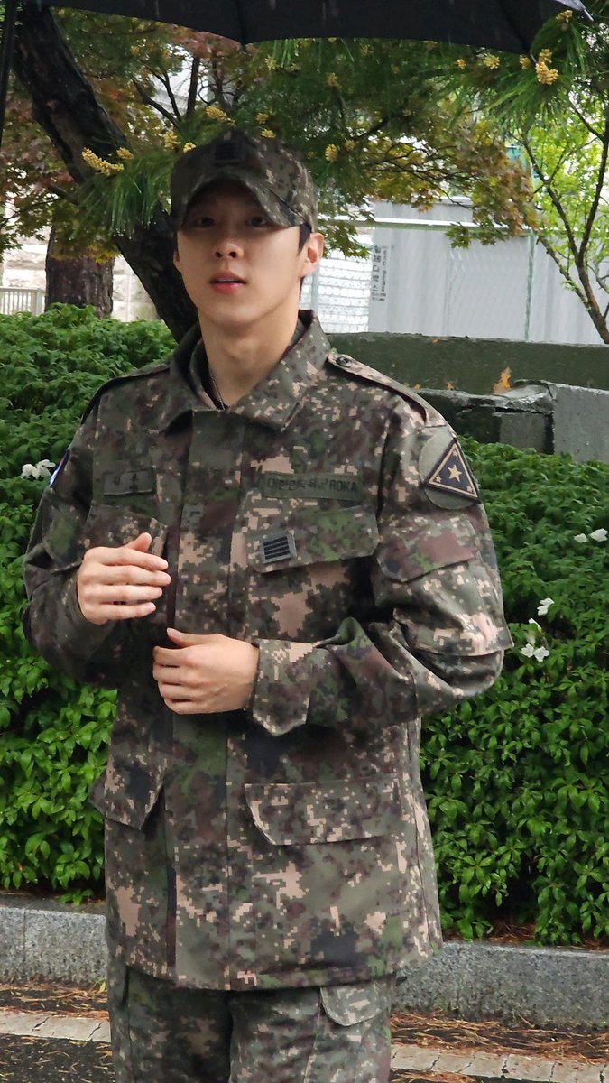 only김우석 tweet media