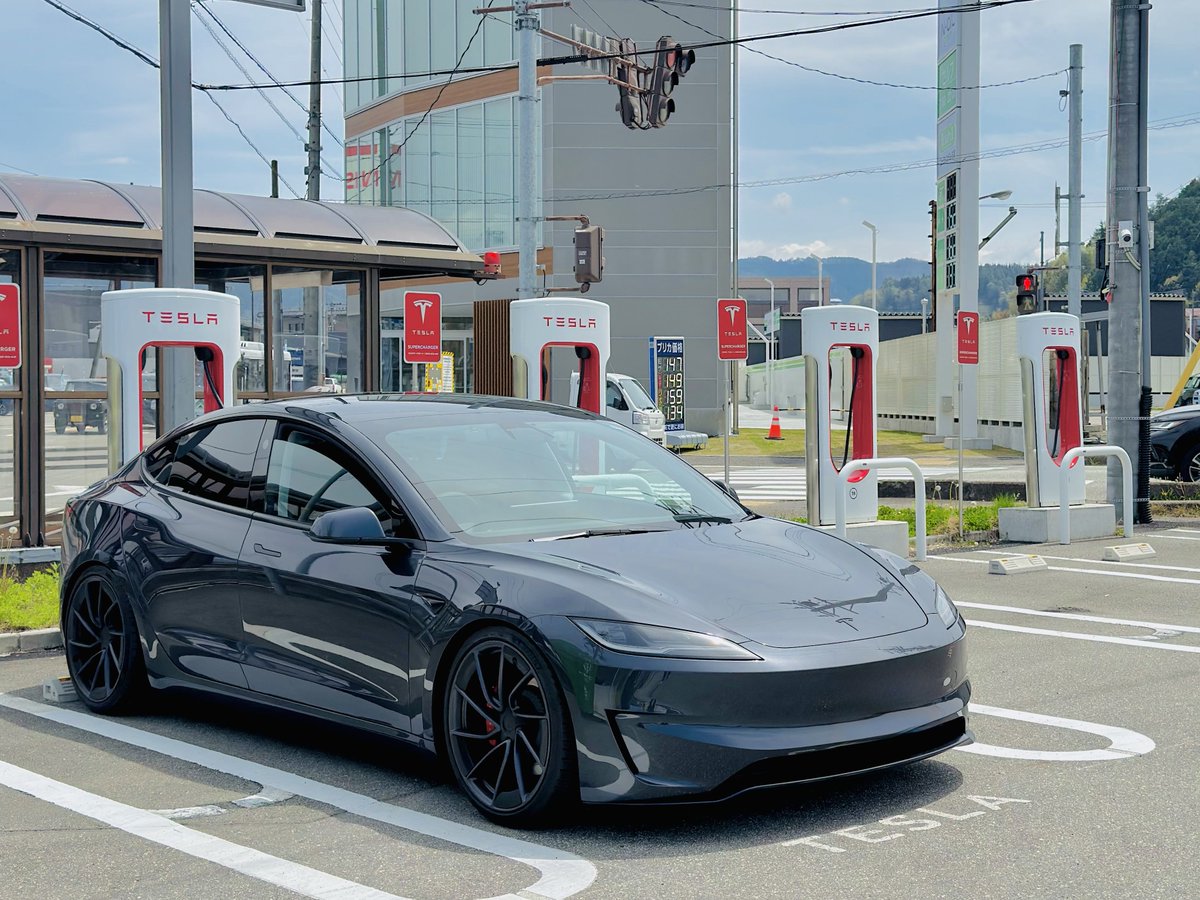 ナイトライダー tweet media