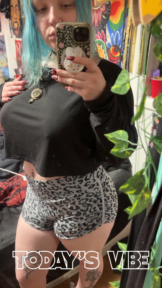 Iciebabiee's tweet image. my titties look so juicy in this pic 🤤
#explore #bigtits