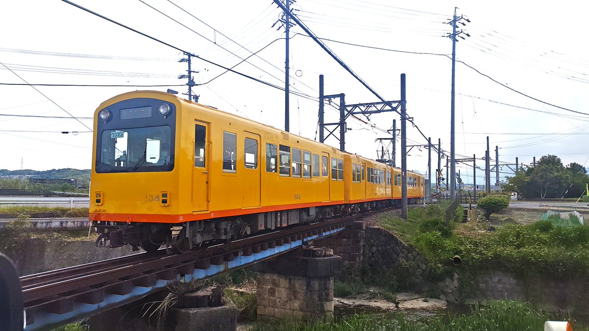 KCraftJB74's tweet photo. 今日も元気に走るナローゲージ。 
黄色い車体が緑に映えて、いい感じの日常。

#北勢線 #三岐鉄道 #鉄道風景 https://t.co/TFNZjC1KQN