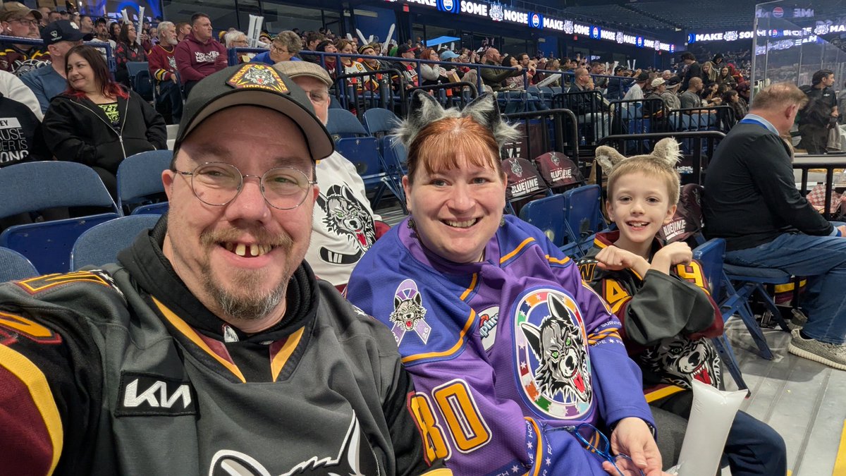 Shecky - Third Wheel tweet media