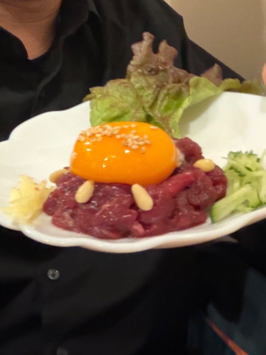ひと tweet media