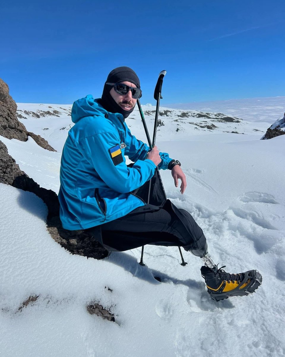 UCCToronto's tweet image. 🇺🇦 This Sunday (May 3): Ukrainian veteran Vladyslav “Shatya” Shatilo runs 42km at the Toronto Marathon to support wounded veterans.
Come out &amp;amp; cheer 🇺🇦
Donate:
zeffy.com/en-CA/donation…
#StandWithUkraine #TorontoMarathon #SupportUkraine 💙💛