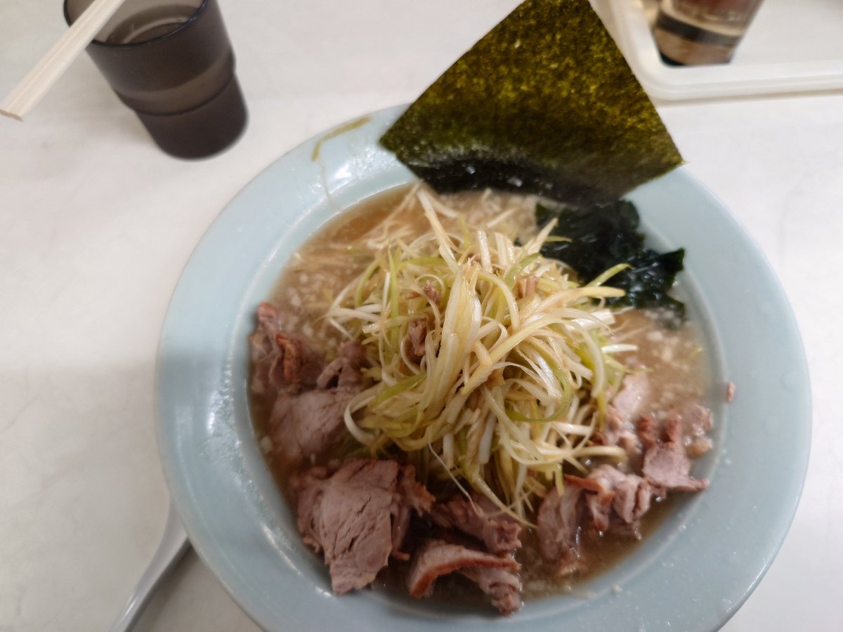 js3pot's tweet photo. 今日はラーメンショップいなべ北勢店さんでネギチャーシュー麺ネギ増しをいただきました。 https://t.co/TZmnor9Nr5