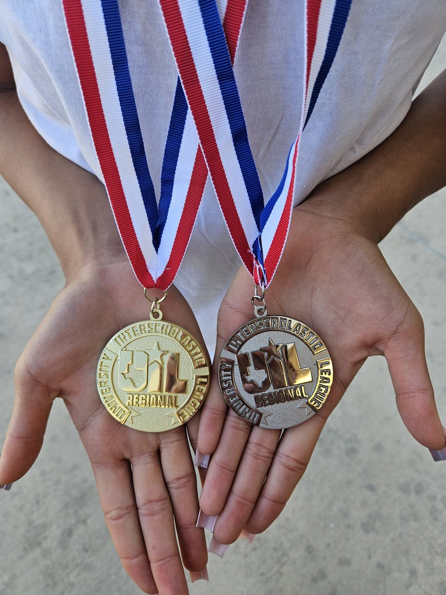 John_JayTrack's tweet photo. Regional Champion in the 400m Dash and 2nd place in the 200m Dash!!! Up next, the STATE TRACK MEET 🏃‍♀️💫
@NISDJay @coachtaylorOG @DuprasiaBeets https://t.co/WtLP6Ko5L4