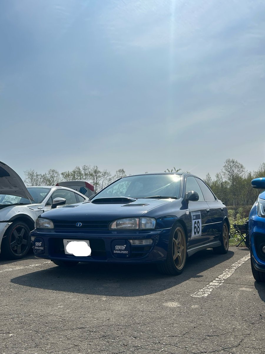 hus_mscdo's tweet photo. コクピットチャレンジジムカーナに来ています！！
弊部からはインプレッサ、ステージア、スイスポの3台で参戦！！
いい結果を残せるように頑張ります💪 https://t.co/xIgb01pxFK