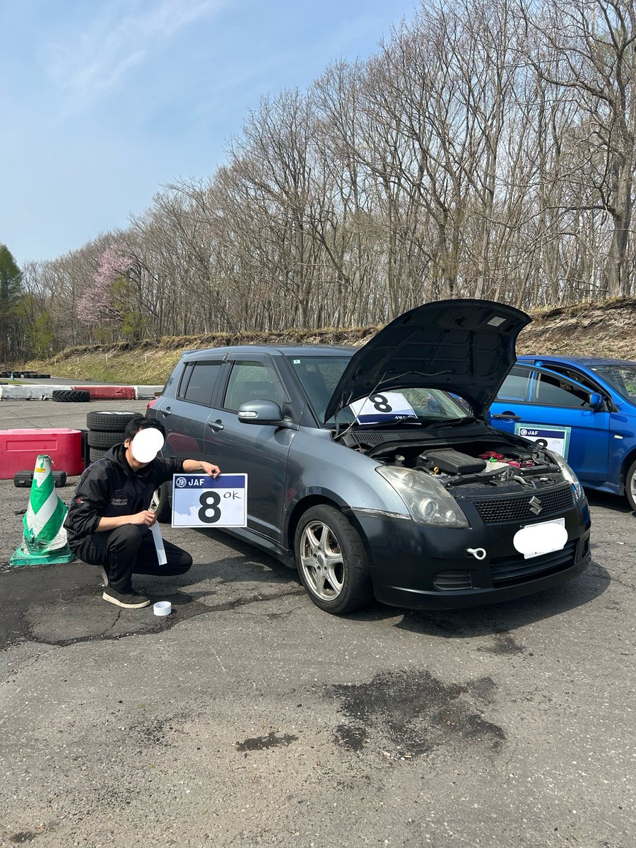 hus_mscdo's tweet photo. コクピットチャレンジジムカーナに来ています！！
弊部からはインプレッサ、ステージア、スイスポの3台で参戦！！
いい結果を残せるように頑張ります💪 https://t.co/xIgb01pxFK