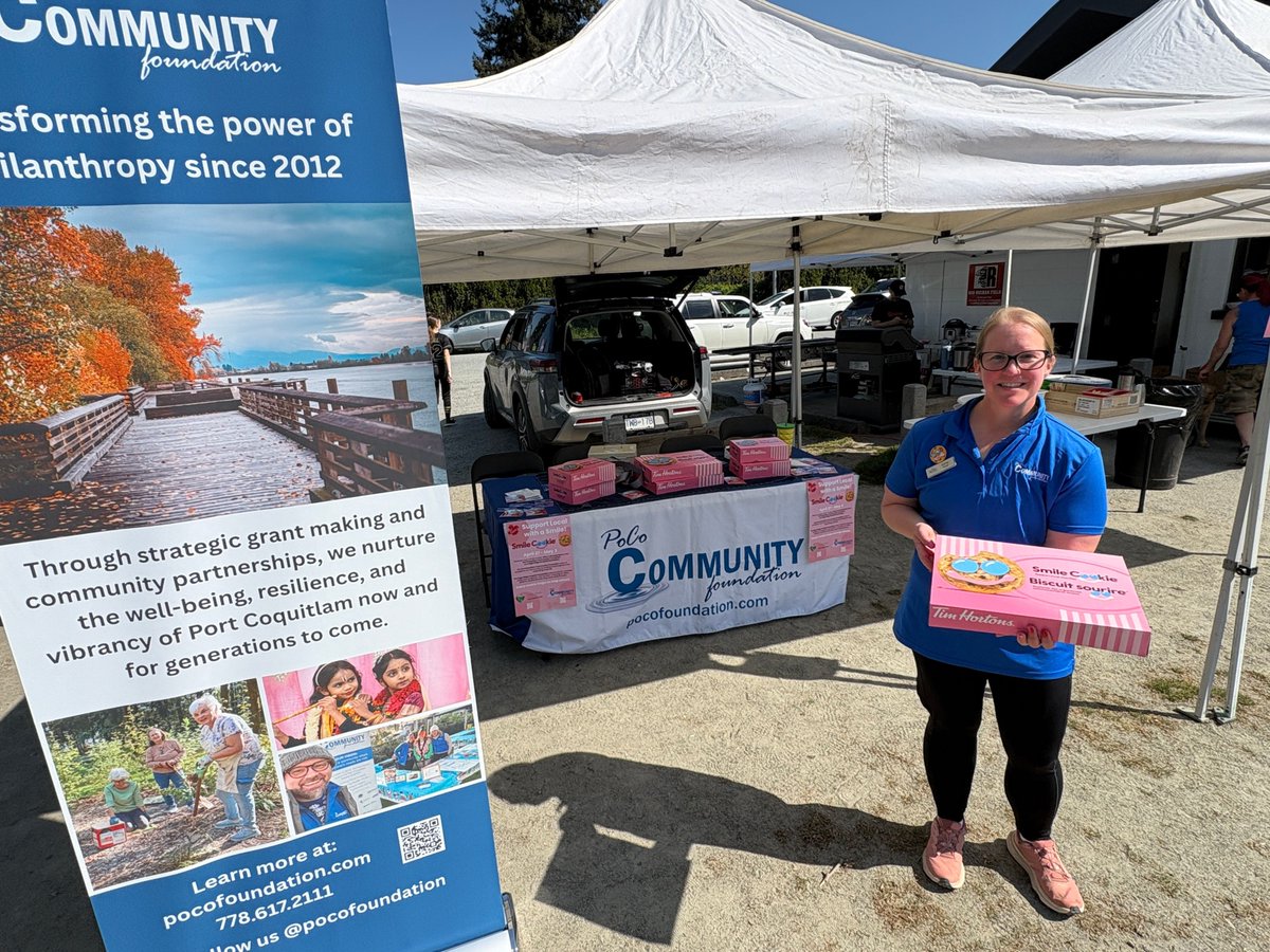 PoCoFoundation's tweet photo. Fun day at the ballpark! ⚾🍪

Thank you to the Port Coquitlam Fastpitch Association for hosting us at their tournament.

Tomorrow is the last day for Smile Cookies, so don’t miss out! Delicious, chewy chocolate chunk cookies supporting great causes — you can’t go wrong 💙 https://t.co/Jy1UJWvqnu