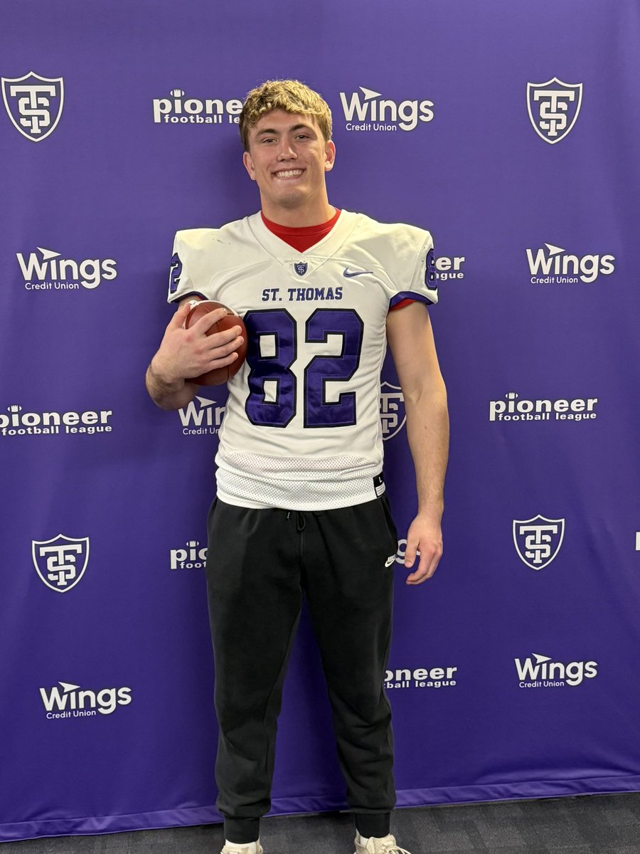 CStuckey_3's tweet photo. Had a great experience at the @UST_Football junior day! Thank you @WallieKuchinski for the invite. Can’t wait to get back on campus and staying in touch! @CentCougsFB @CoachDiggins @CoachWesSatt https://t.co/GSVL9OjFZj