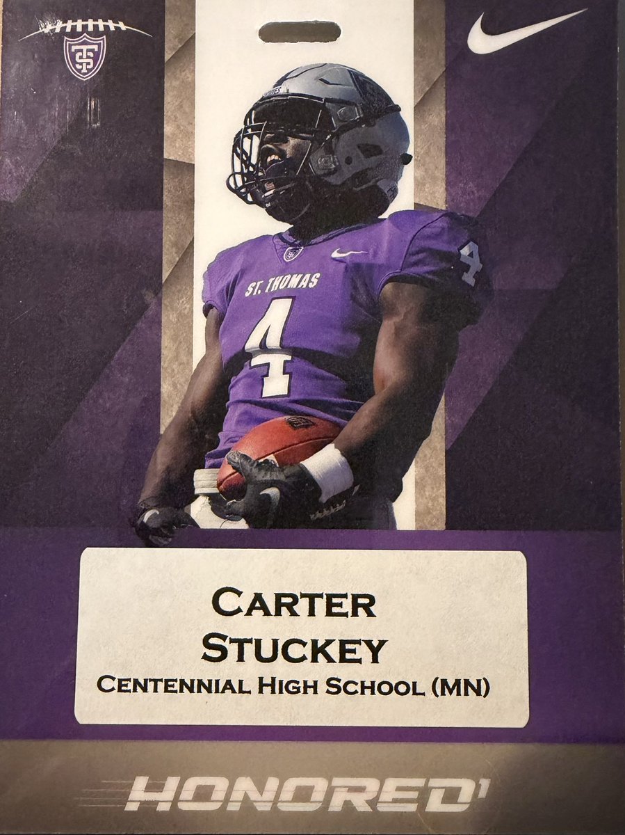 CStuckey_3's tweet photo. Had a great experience at the @UST_Football junior day! Thank you @WallieKuchinski for the invite. Can’t wait to get back on campus and staying in touch! @CentCougsFB @CoachDiggins @CoachWesSatt https://t.co/GSVL9OjFZj