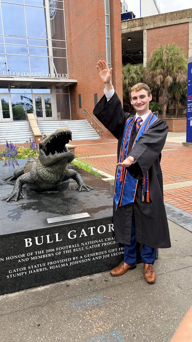 BearInATX's tweet photo. Proud of my son, graduated cum laude from @UF today, in three years.  Off to law school. https://t.co/W8wApohqom