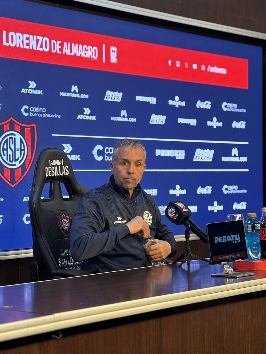 Román tweet media