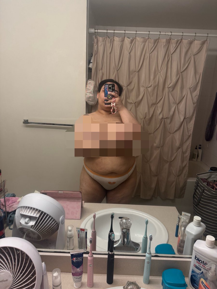 bunnidawn_'s tweet photo. a pathetic loser like you could only ever dream of the opportunity of seeing a perfect goddess like me in the flesh 🥰✨🌀 https://t.co/8QOFlyY88g