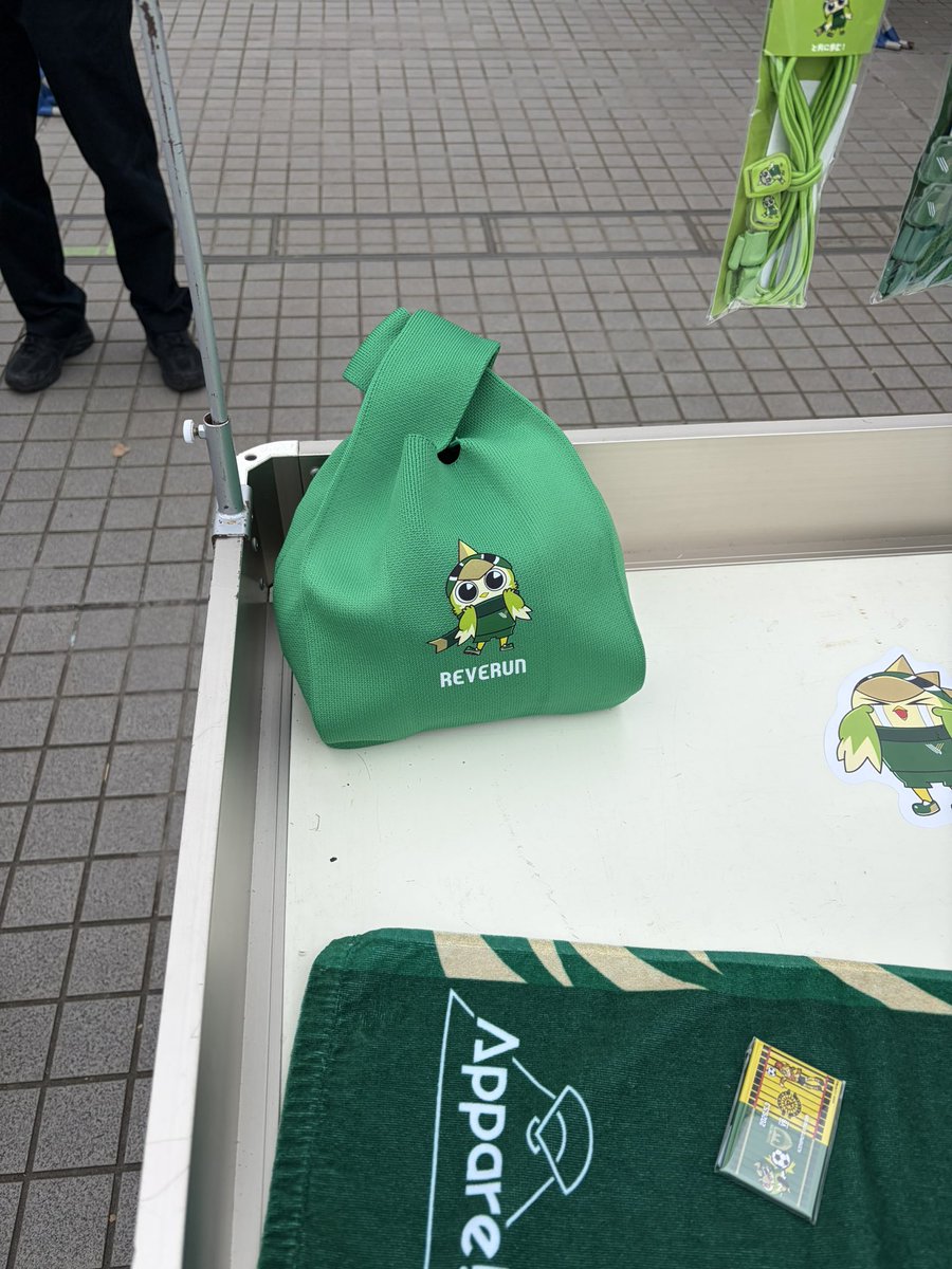 ばね tweet media
