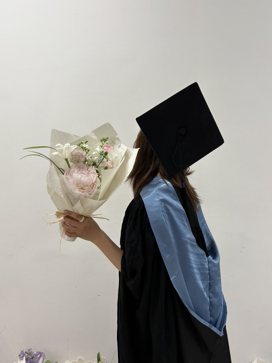 Lankkkkki's tweet image. 卒業式！
Happy PG Graduation🎓
#卒業式 #graduation  #school
