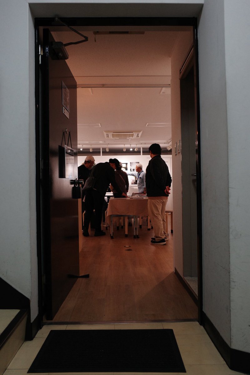 okachan0901's tweet photo. 本日、東京島探検隊写真展の最終日
17時までになりますので、お間違えのないように。
#東京島探検隊
#urbanislandwalk
#urbanislands
#explorationteam
#exploration_photoexhibition https://t.co/EVJcSWjsfC