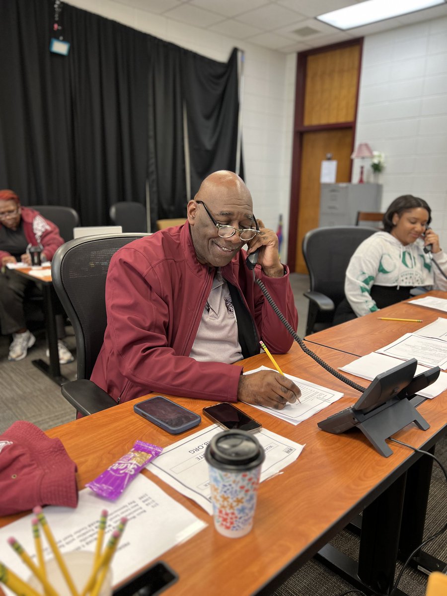 WJAB_FM's tweet image. Funding for public radio/90.9 FM very critical. Go online now at wjab.org and show your support #support #npr  #aamu $jncl #hbcu