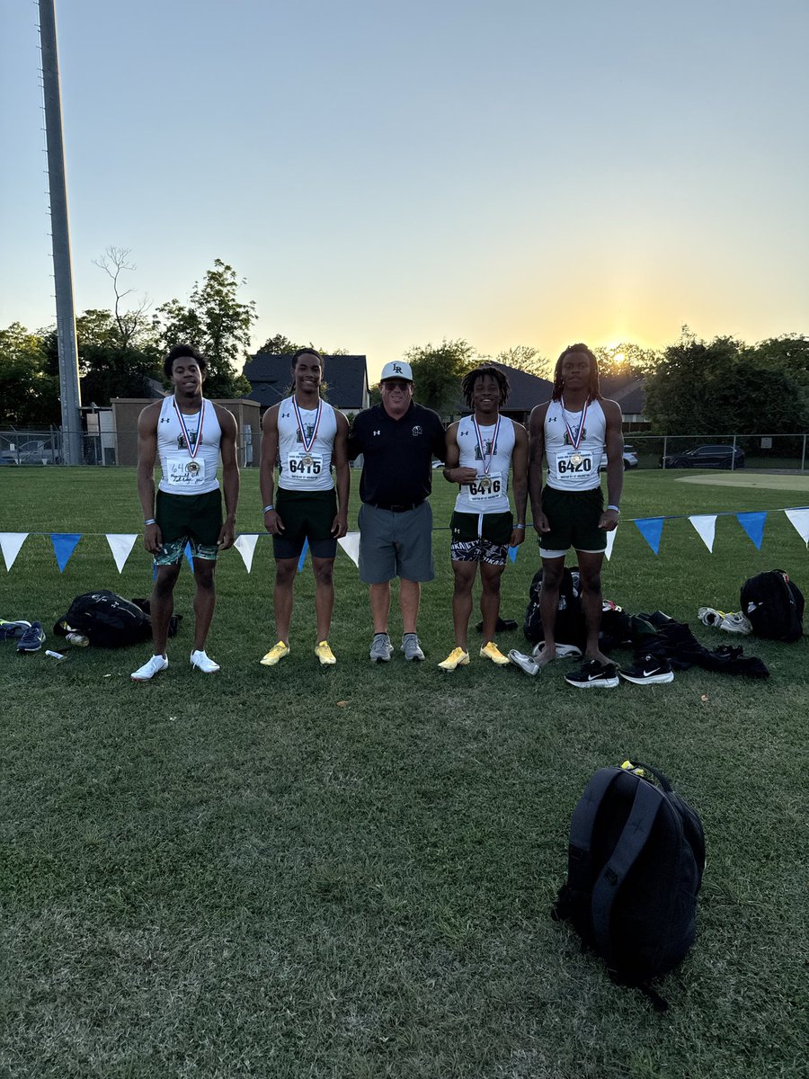 Lake Ridge Boys Track tweet media