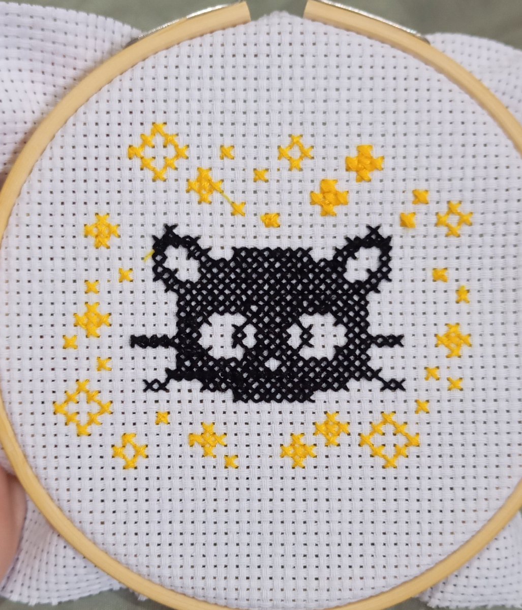 I_vivs's tweet photo. meu primeiro projetinho de bordado :) https://t.co/J5d9jJK02F