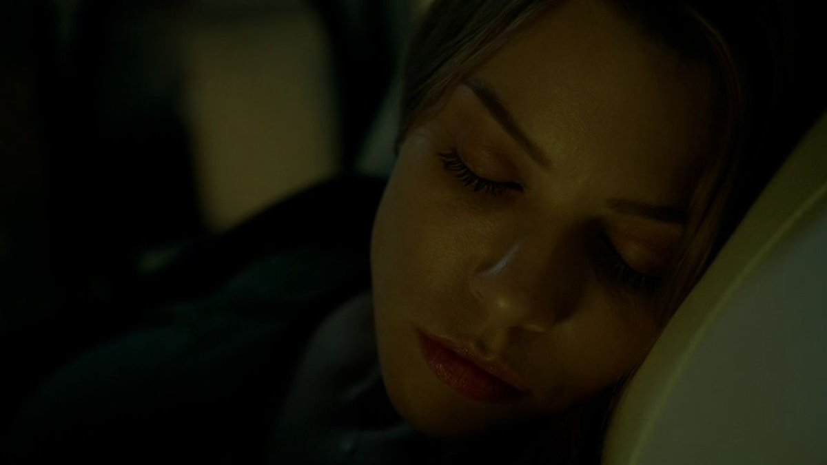 chloeheavensent's tweet photo. .. * lays alone trying to sleep as tomorrows case will be a hatd one *...zz https://t.co/9QSJiIi1yZ