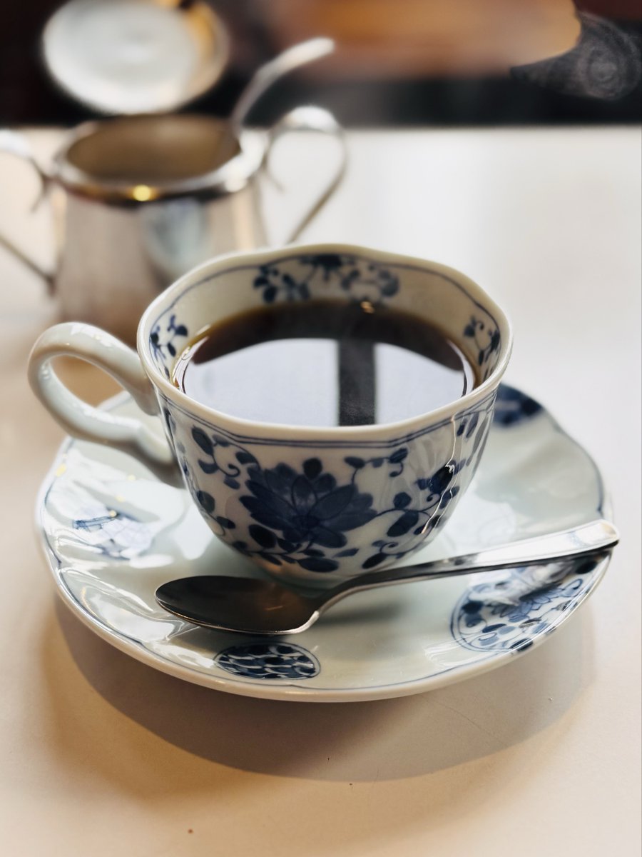 cadono's tweet photo. ［ふるさとの喫茶店］ひまわり
本日のコーヒーはコロンビア。スピーカーからはNHK-FM「音の風景」などが流れている。
（山形市七日町） https://t.co/fyklTxpF2D
