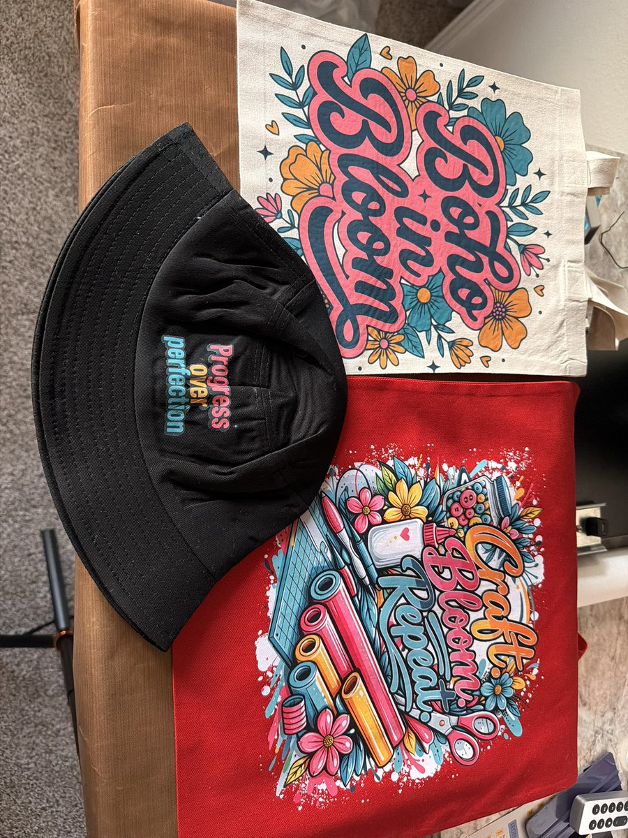 KKreationsLab's tweet photo. Crafting with Delonda’s Mystery Box, Project 4 #BohoInBloom https://t.co/N0N3NdotwQ