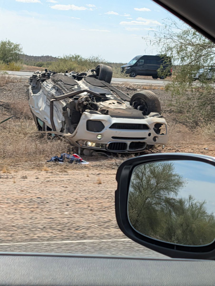 TUCscanner's tweet image. Rollover accident from earlier today near Picacho Peak. Interstate 10 near Tucson is cursed today. 😳 #TUCscanner #Tucson