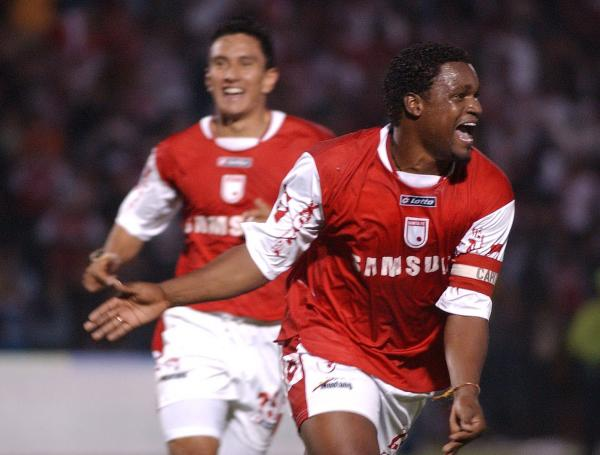 Estado de clasificacion de Independiente Santa Fe antes de jugar la ultima fecha

- 2002A: 35p (3ro)
- 2002F: 32p (8vo)
- 2003A: 18p (16to)
- 2003F: 24p (13ro)
- 2004A: 20p (13ro)
- 2004F: 24p (10mo)
- 2005A: 25p (5to)
- 2005F:  26p (7mo)
- 2006A: 19p (14to)
- 2006F: 23p (11mo)