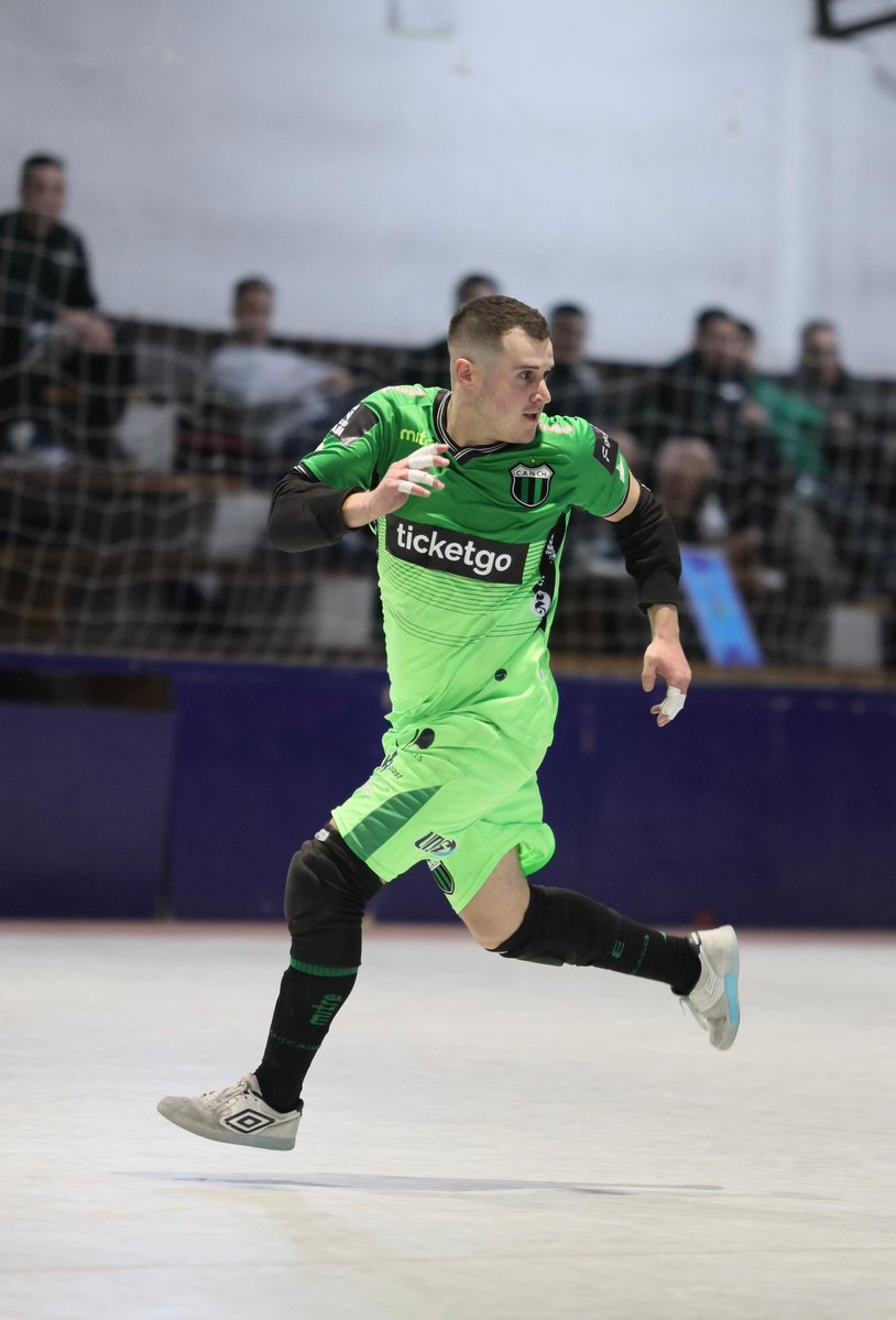 Futsal Nueva Chicago tweet media