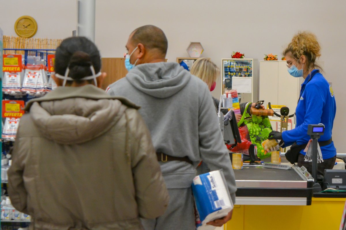AginArk's tweet image. Consumers who see parallels between crude oil and gas prices might expect the same for food, but the links between farm and table are anything but simple.  bit.ly/Farm-to-consum…
#ag #groceries