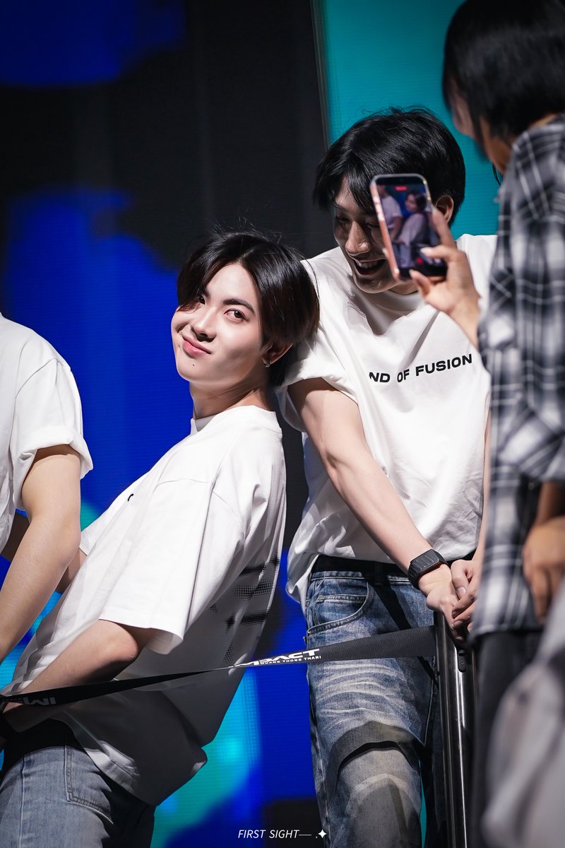 𝘍𝘐𝘙𝘚𝘛 𝘚𝘐𝘎𝘏𝘛── .✦ tweet media