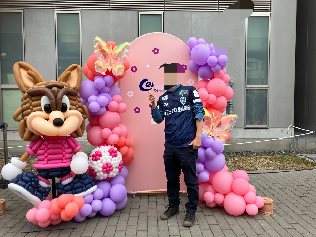 このモニュメントの前ですぐに写真撮りましょうか？って声かけてくれた小学生くらいのセレッソサポの男の子！君にはきっとこれからたくさんいいことが起こるよ！！！
ありがとう☺️
#アビサポ大阪遠征