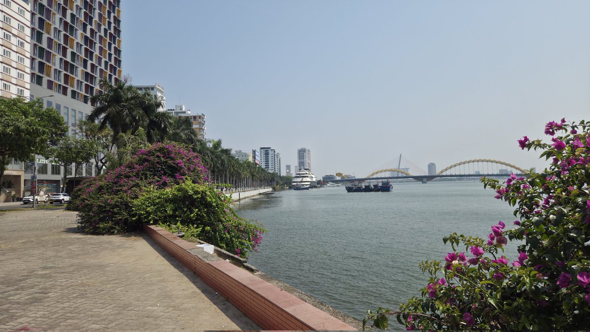 StefanB21m's tweet image. Da Nang, Vietnam 🇻🇳 

#vietnam #danang #asia #mountain #beach