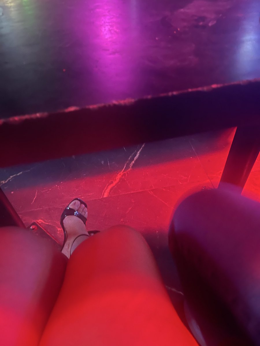 Anniecorona_hotwife tweet media
