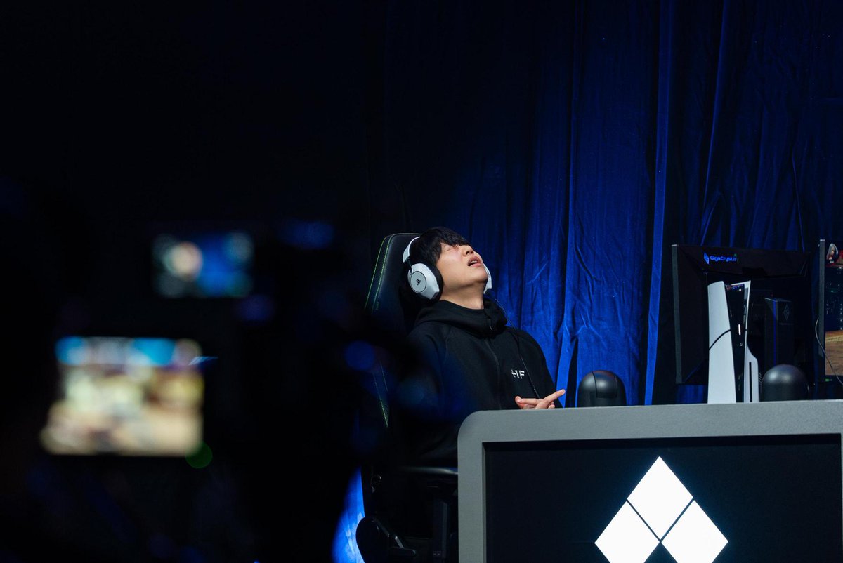 Team RΛZΞR tweet media