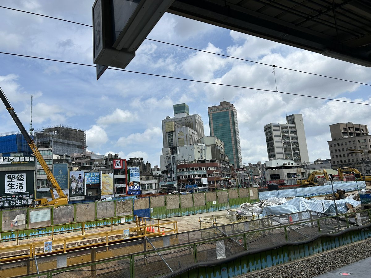 ワッツ tweet media