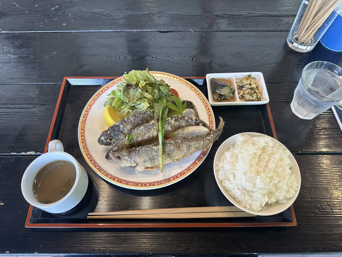 2_zs8's tweet photo. 奥江戸麺食堂

数量限定
奥多摩ヤマメの唐揚げ定食。
豆乳プリン。

ヤマメ定食食べたくて行きました。
美味しかったです。
腹満足。 https://t.co/TCmPAFImqO