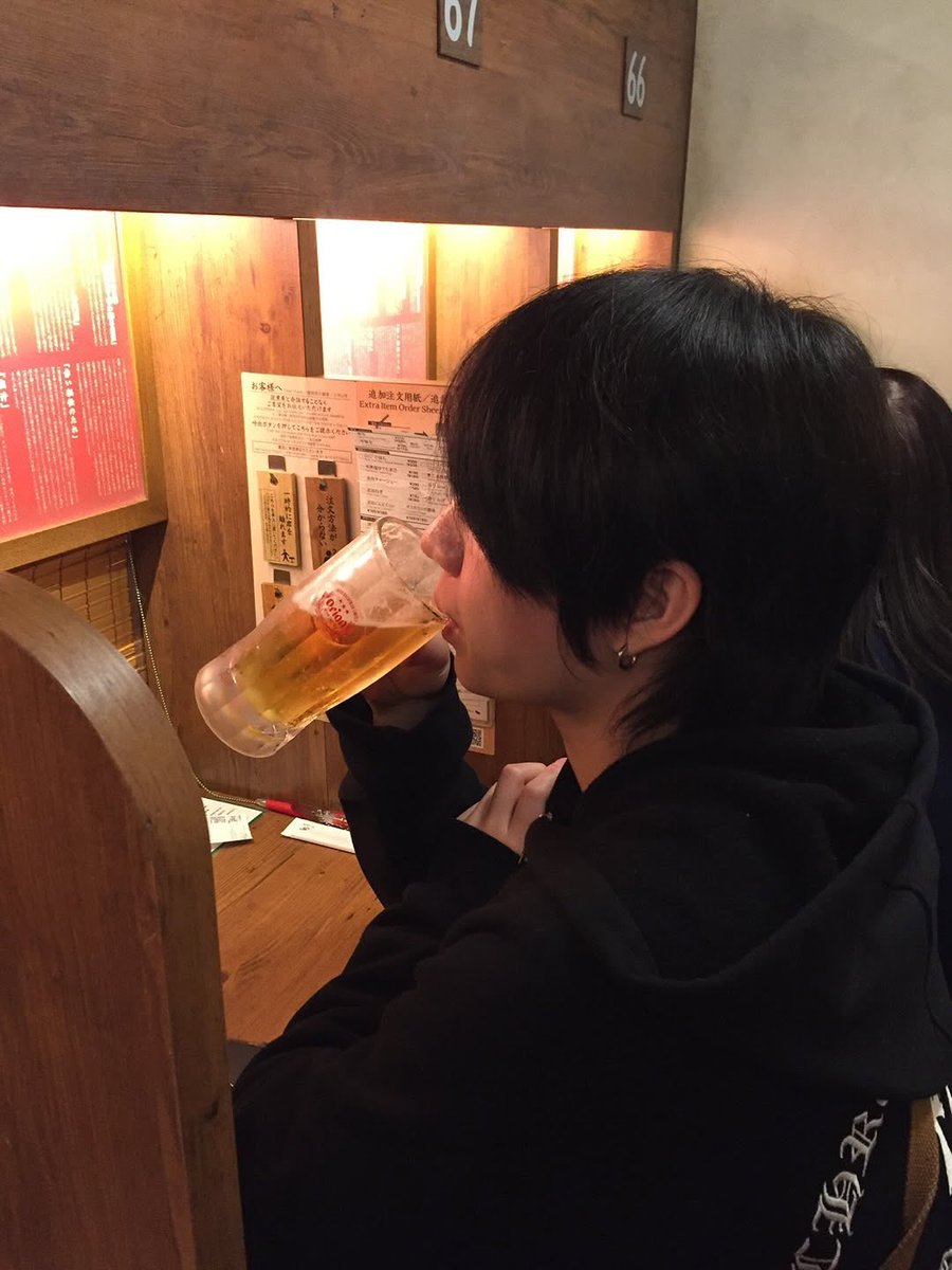 polarhyunjoo's tweet photo. LET THE SCISSORS AWAY FROM BHM https://t.co/jsQecc9IK2