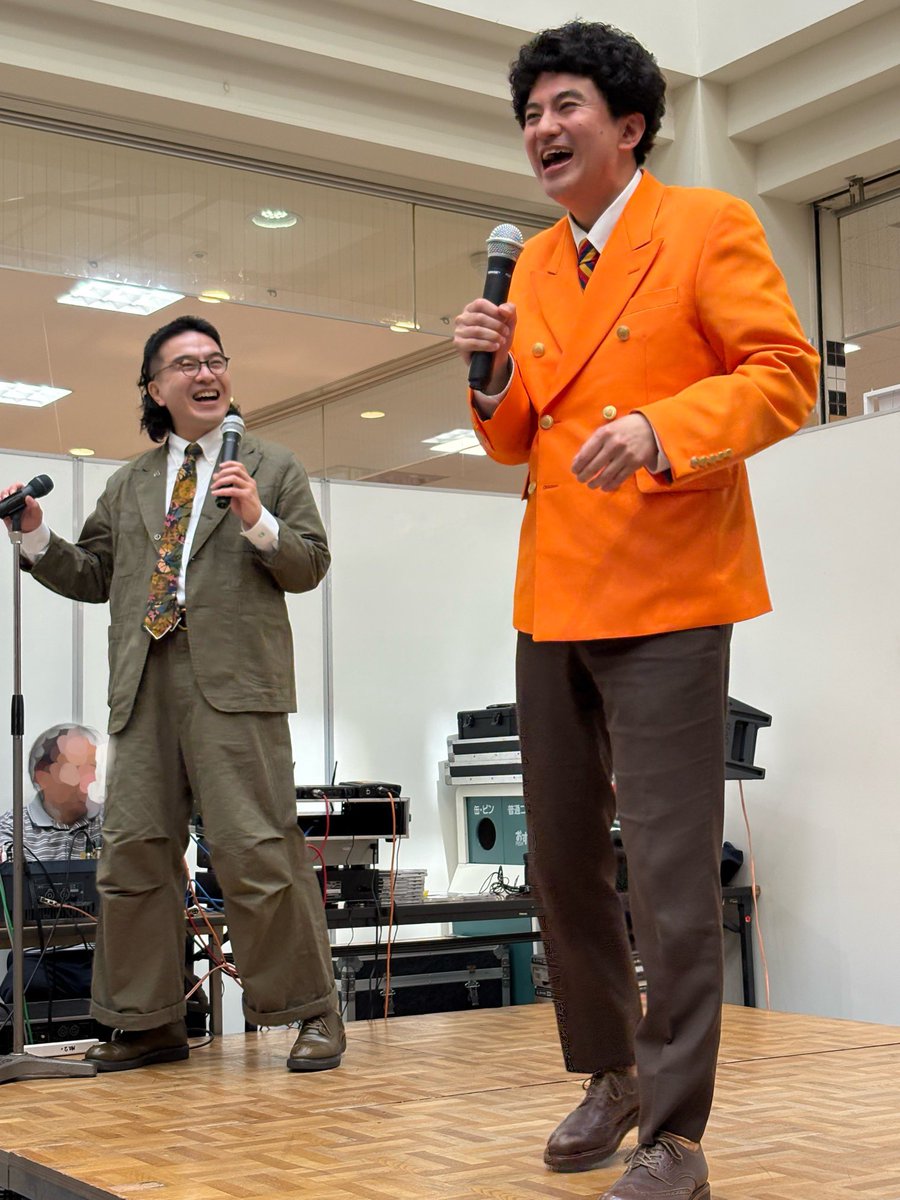 カナメストーンinチェリオ2部、平和なショッピングモールで眼球kissや