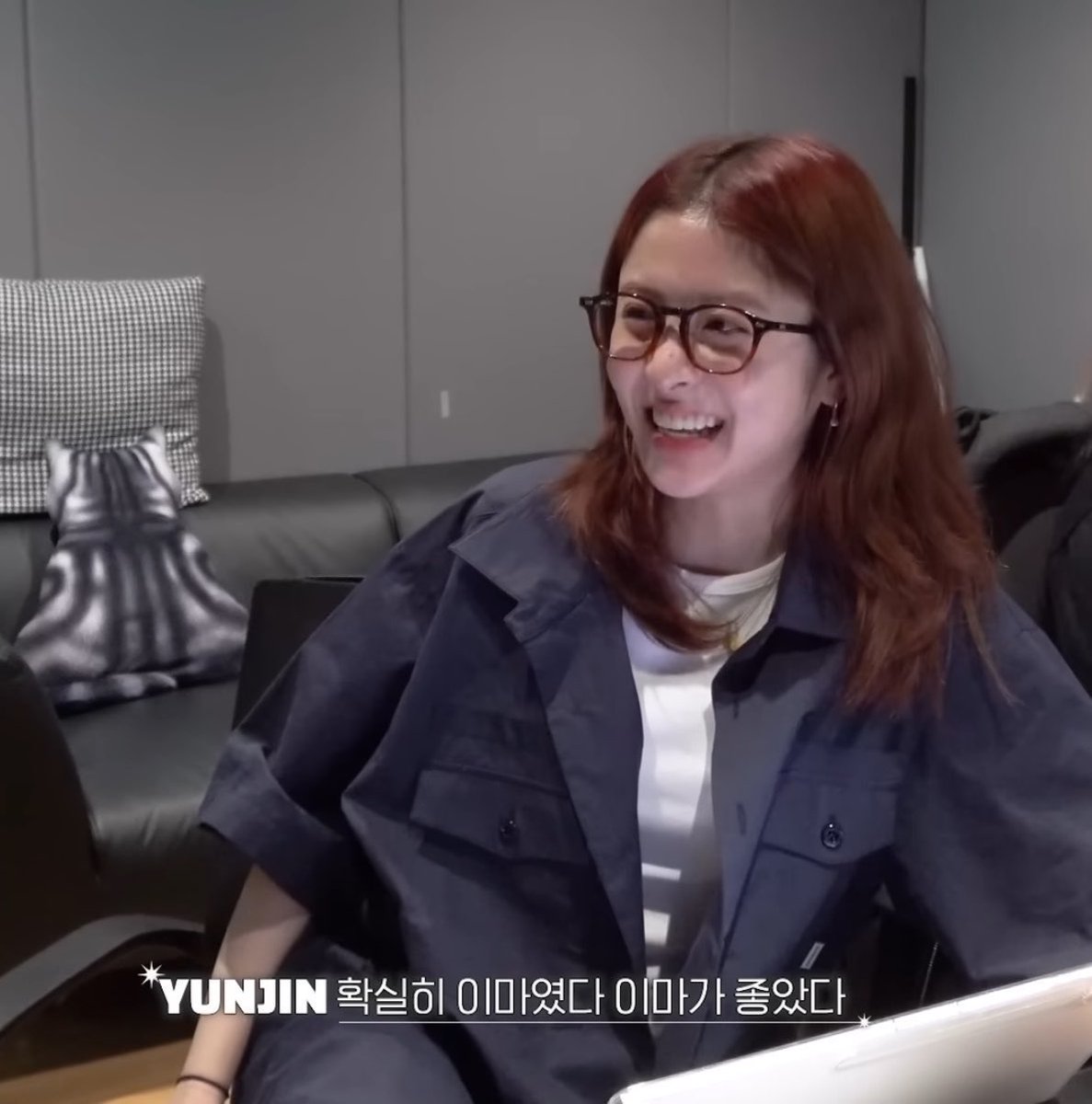 hellobeia1's tweet photo. “Thank you producer yunjin" we all say in unison https://t.co/XmRNU9mXy3