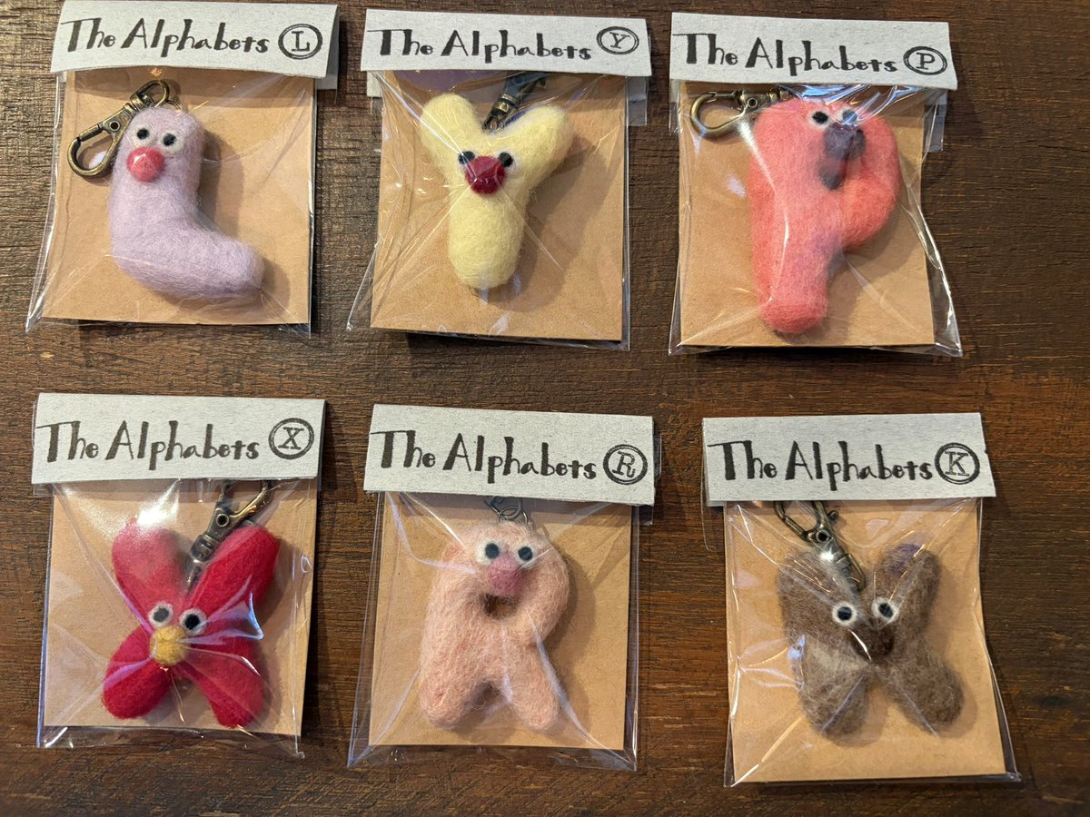 nihirugyu's tweet photo. Ariさん、品切れになっていた、アルファベットミニチャームと、羊毛きんちゃく納品です。#ニヒル牛 https://t.co/w8mpRDlCUe