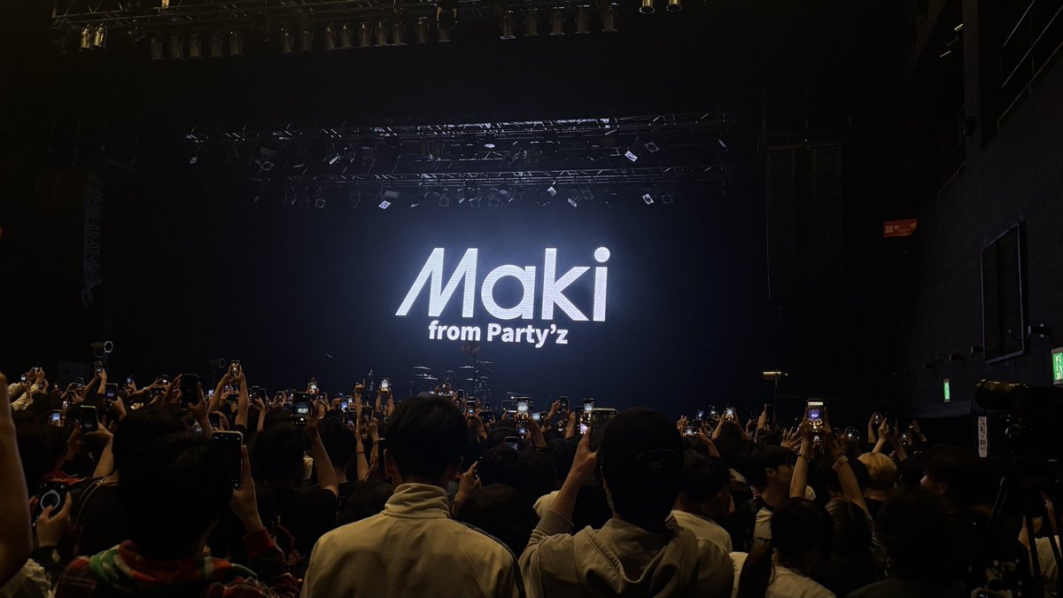 春 tweet media