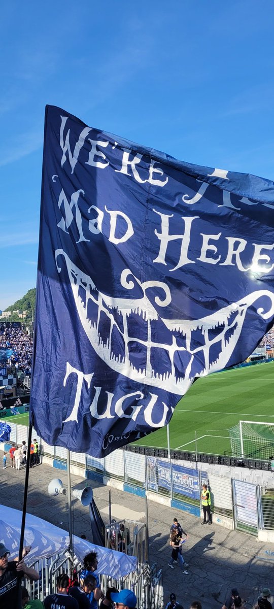 oldschool_STR's tweet photo. Como 1907 vs Napoli
#Como #Millenovecentosette
#FL #FossaLariana #Lariani #CurvaComo
#BlueFans #SemmCumasch
#NelNomediComoCombattiamo #AvantiLariani #ComonelCuore
#AzzurroeNientealtro
#Sinigaglia https://t.co/CIUNoh1MO1