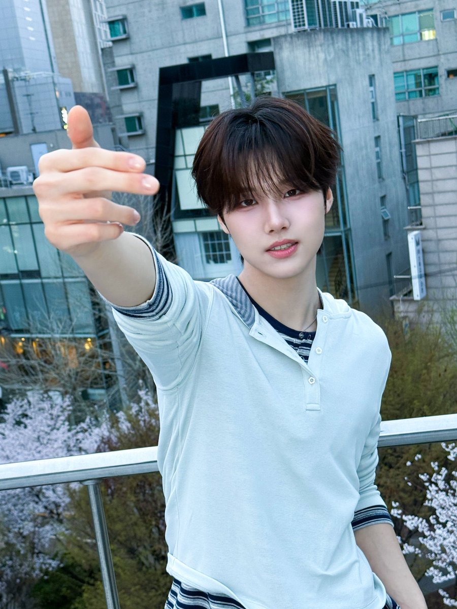 여멍♡ l tweet media