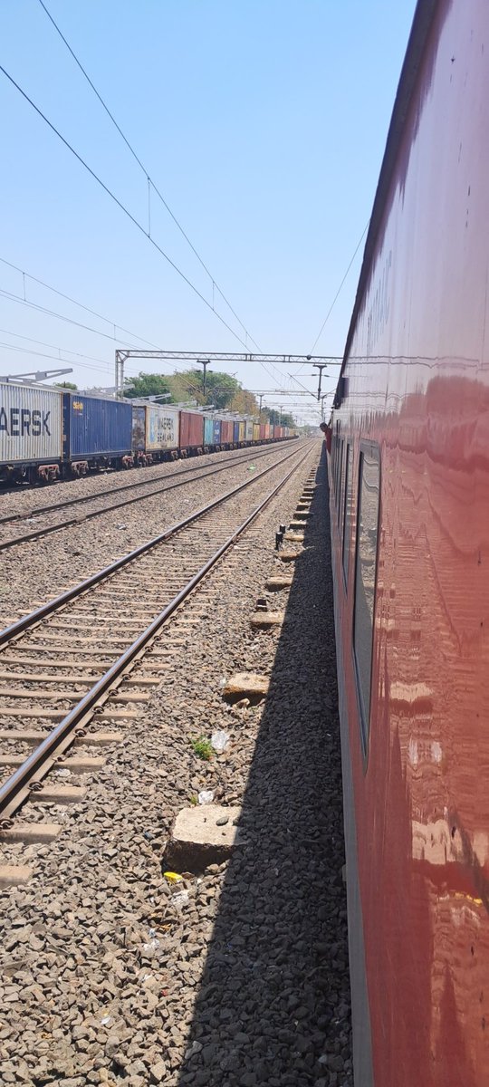 CityTulsi's tweet photo. 05585 Train is running 10 hrs delay !

no update from railway.

@RailMinIndia @Central_Railway @RailwaySeva @RAIL @AshwiniVaishnaw 
#ElectionResult https://t.co/jOnsr8hICs