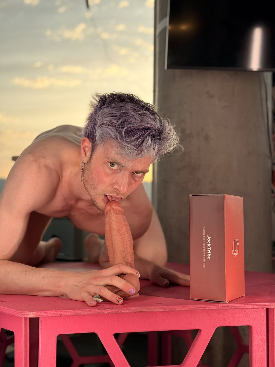 BlossomBoltXXX tweet media