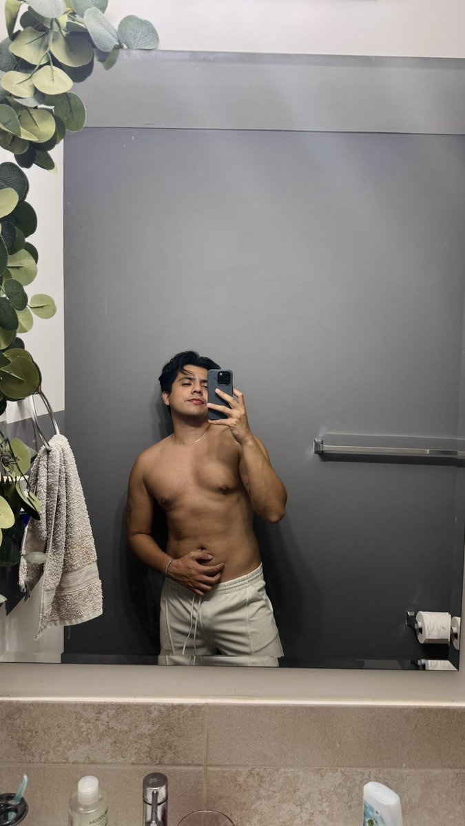john ⋆｡ﾟ☁︎｡⋆｡ ﾟ☾ ﾟ｡⋆ (@jonathanJovane) / Posts / X