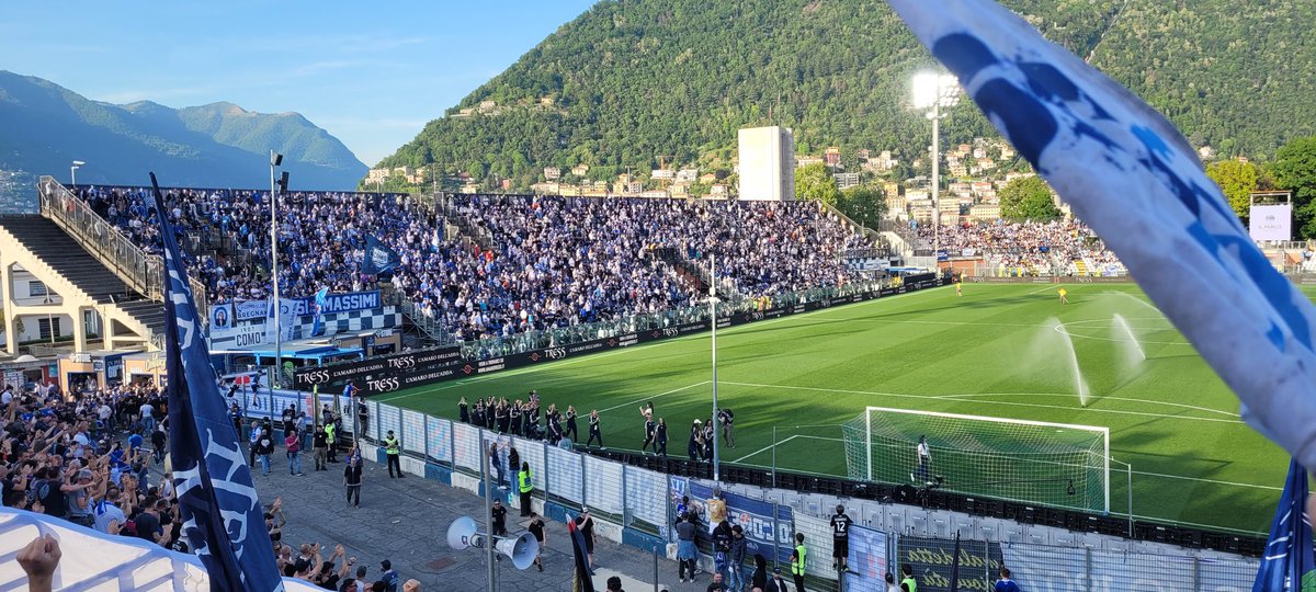 oldschool_STR's tweet photo. Como 1907 vs Napoli
#Como #Millenovecentosette
#FL #FossaLariana #Lariani #CurvaComo
#BlueFans #SemmCumasch
#NelNomediComoCombattiamo #AvantiLariani #ComonelCuore
#AzzurroeNientealtro
#Sinigaglia https://t.co/Tby1zx4U9n