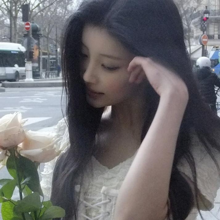 suzy 𓏲𝄢 tweet media